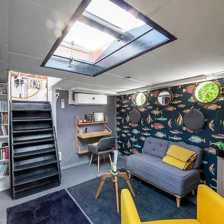 Charmante Dans Péniche Avec Terrasse Privée Et Vue Imprenable La Mulatiere