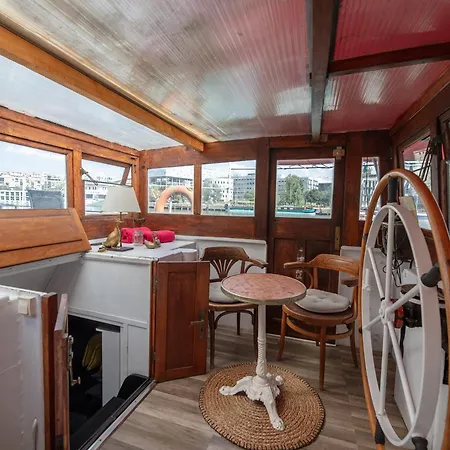 Charmante Dans Péniche Avec Terrasse Privée Et Vue Imprenable *